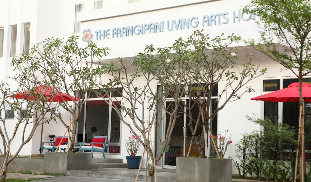 The Frangipani Living Arts Hotel And Spa Phnom Pen Exterior foto